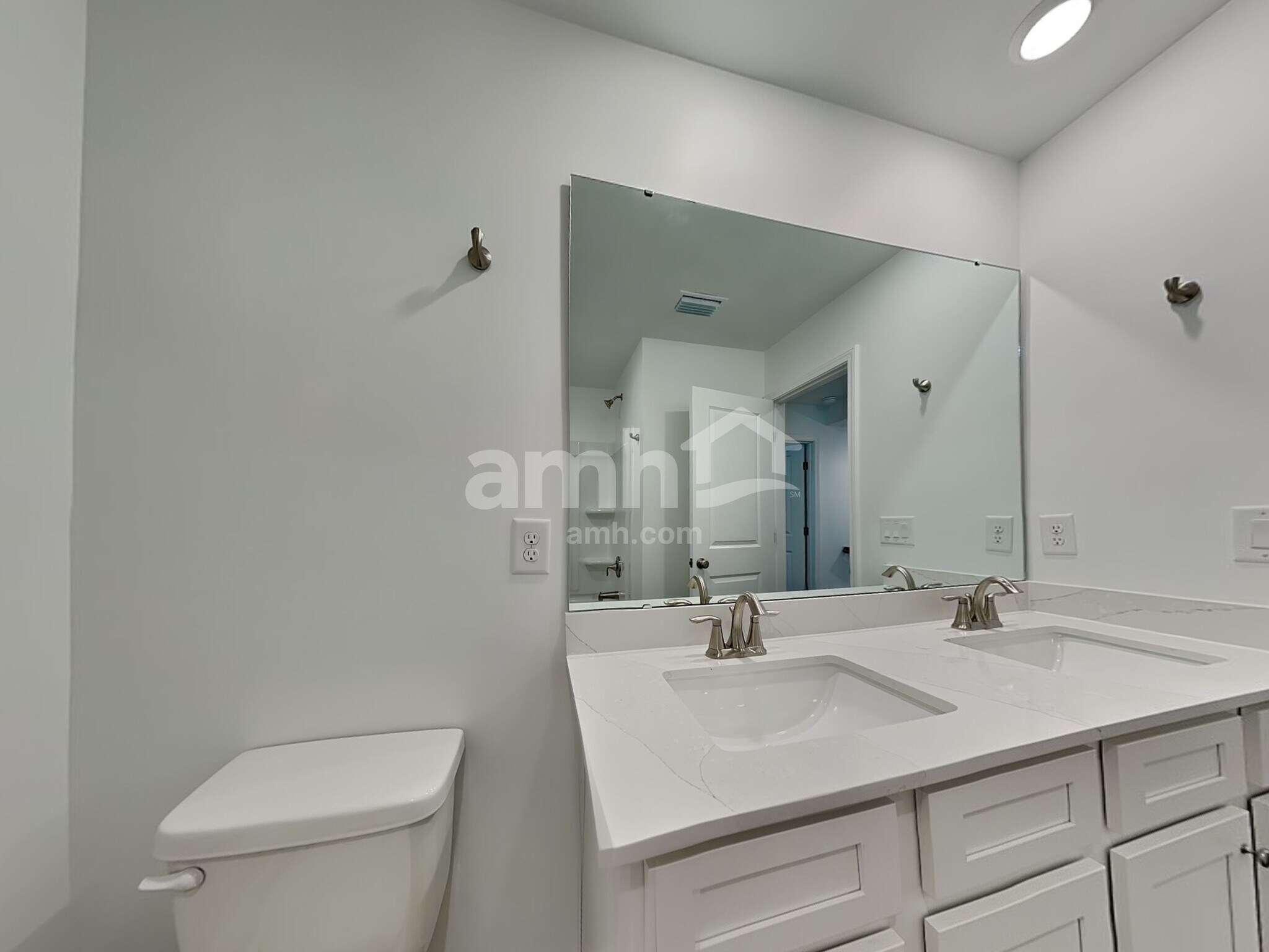 Building Photo - 531 Armstrong Curv