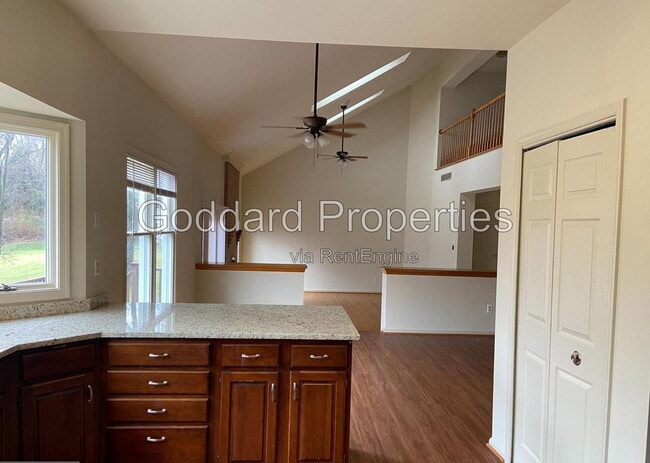 Building Photo - 10225 Club House Court