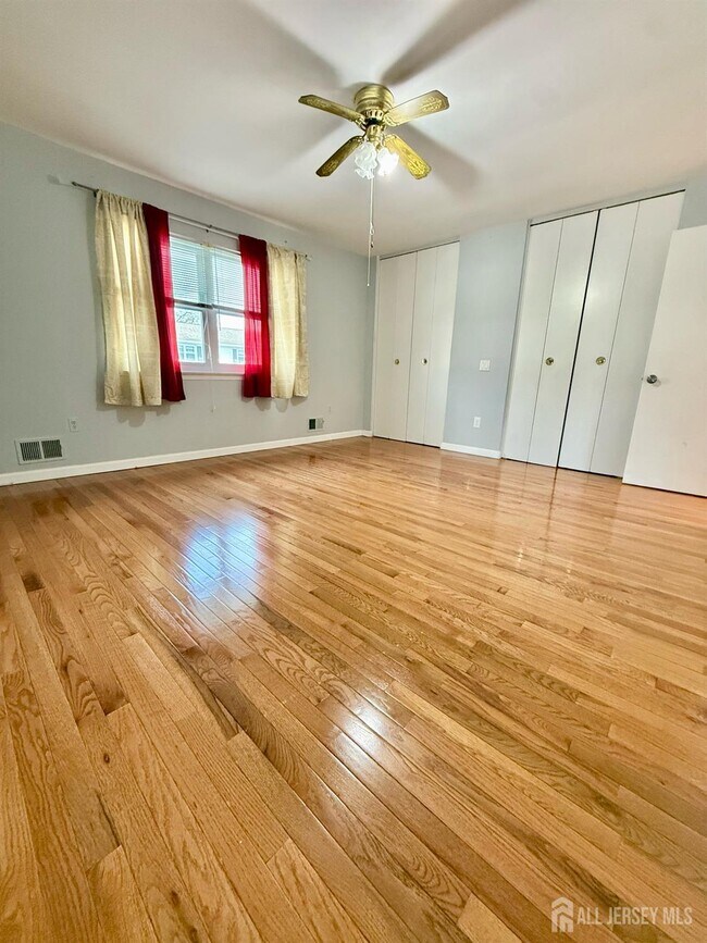 Building Photo - 4 Texas Ct