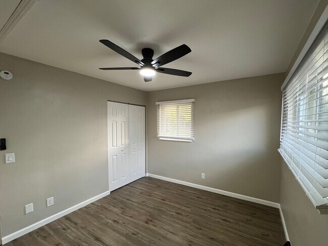 Building Photo - 3317 Bampton Ave