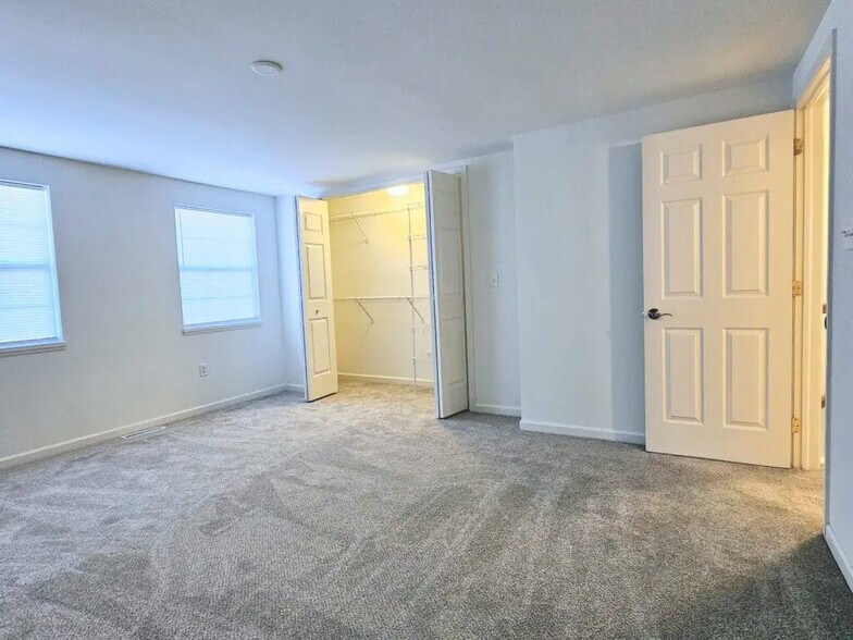 Building Photo - 43 Ramsgate Ln