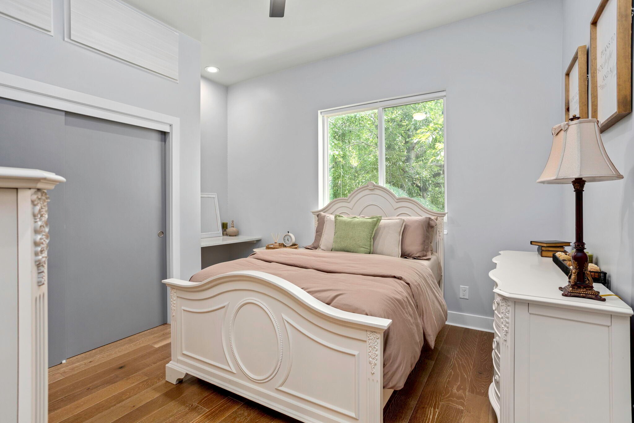 Building Photo - 326 Clay