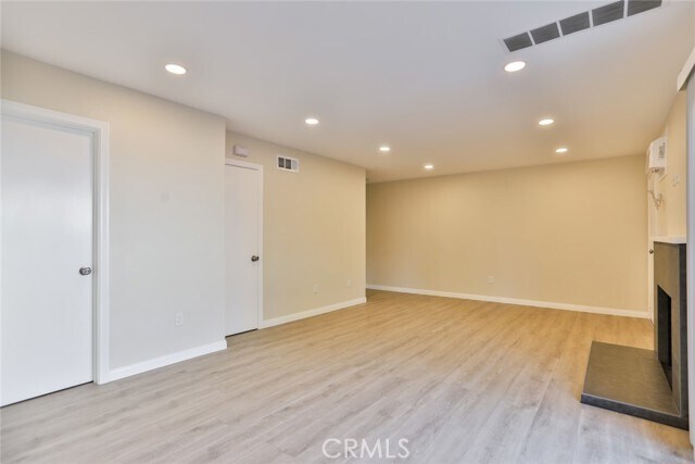 Building Photo - 2963 Elgin Dr