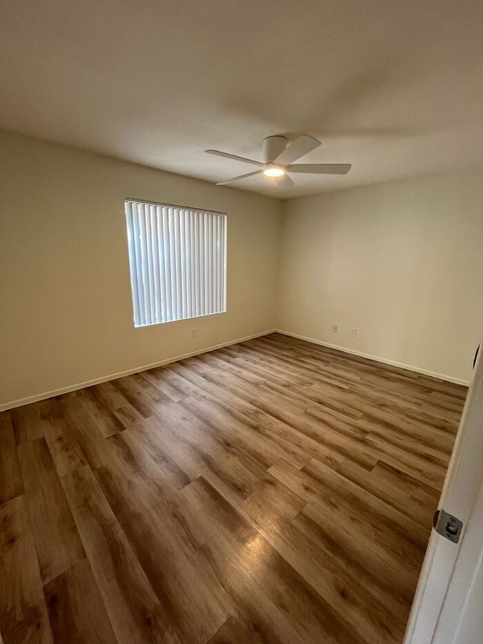 Building Photo - 1201 S McClintock Dr