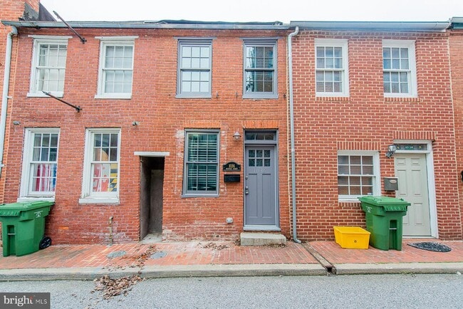 Building Photo - 1036 Patapsco St