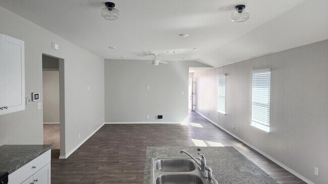 Building Photo - 4051 Fort Palmer Blvd