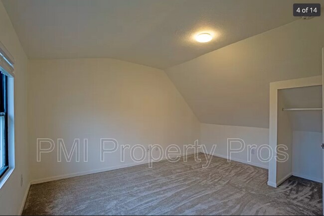 Building Photo - 3027 N 2nd St