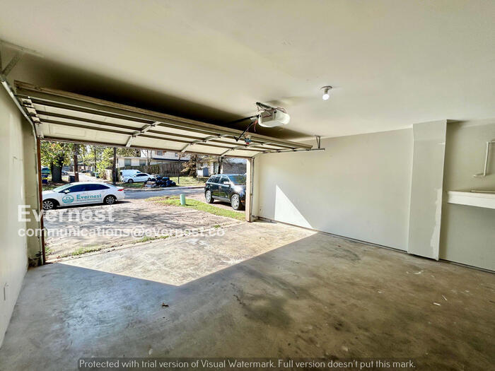 Building Photo - 256 Creek Cove Dr