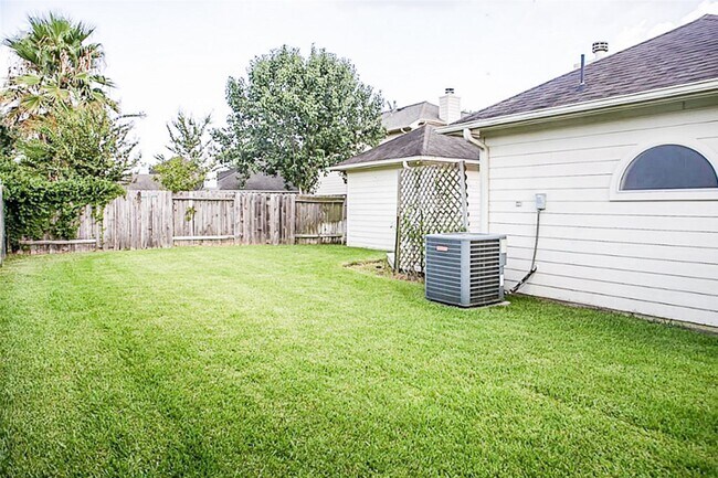 Building Photo - 17218 Desert Maize Ln
