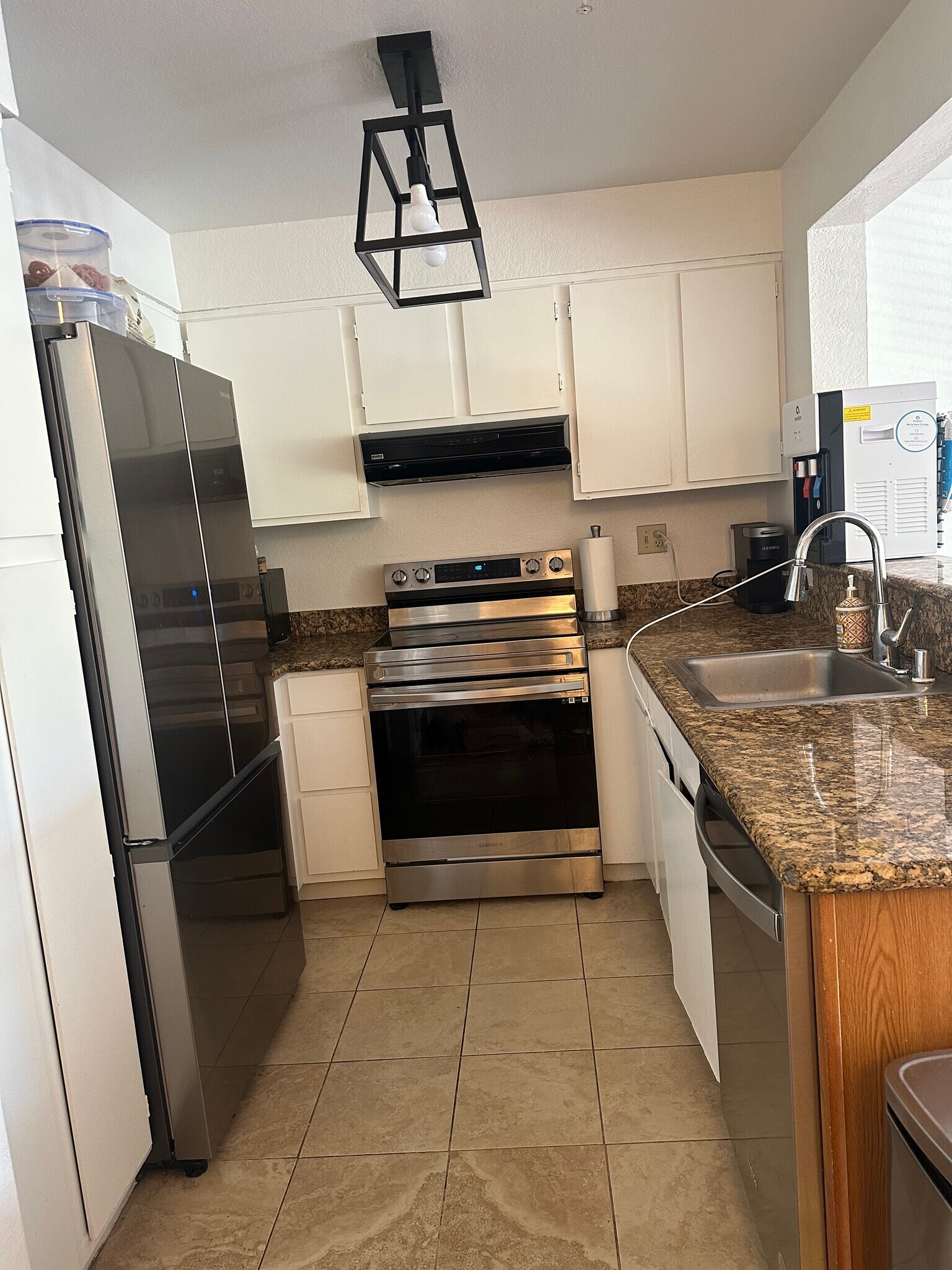 Building Photo - 39206 Guardino Dr