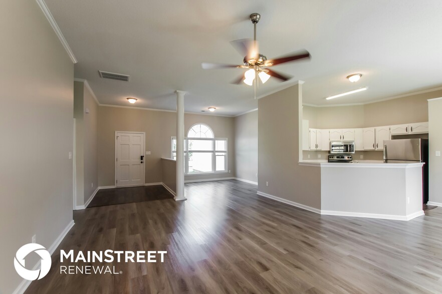 Building Photo - 9013 English Saddle Ln