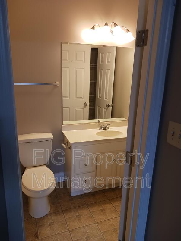 Building Photo - 129 Stonegate Cir