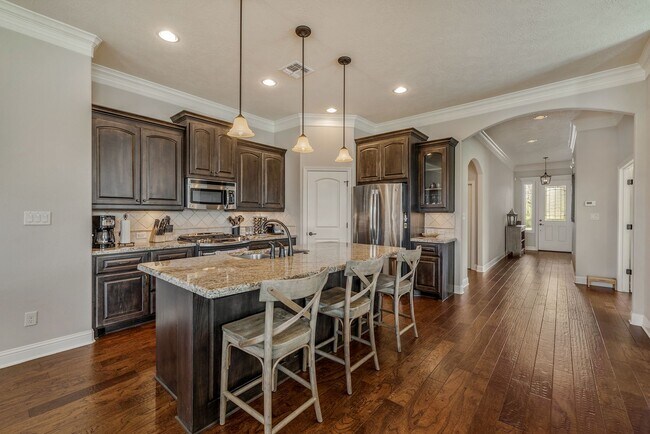 Building Photo - Available August 2026! Beautiful home in the Carters Crossing subdivision!