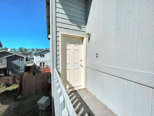 Building Photo - Spacious and Bright Eagle River Home with a Gorgeous View!