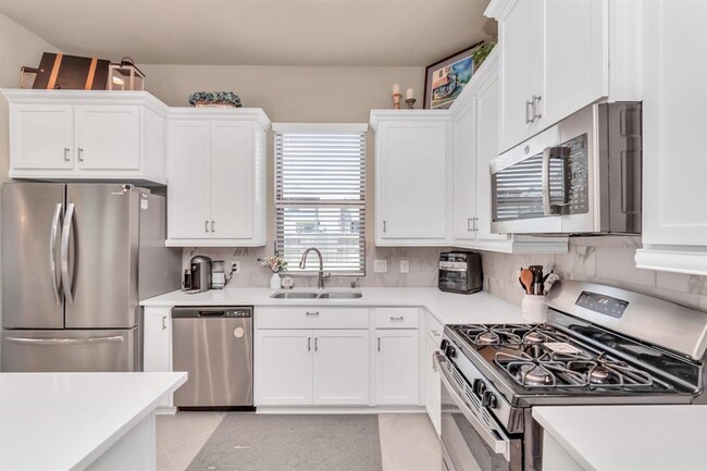 Building Photo - 9423 Starlight Oak Dr