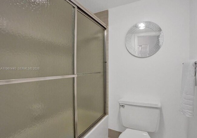 Building Photo - 6101 N Falls Cir Dr