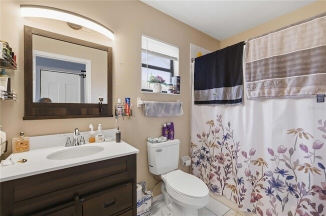 Building Photo - 7818 NE 21 Ave