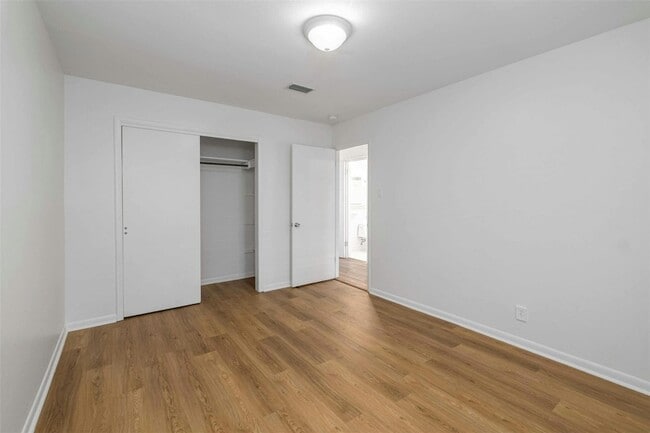 Building Photo - 707 Josephine St