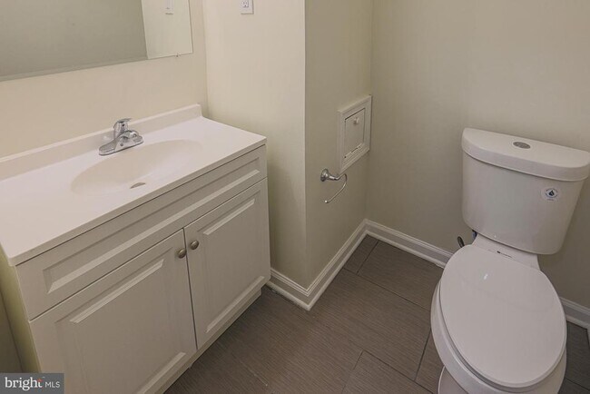 Building Photo - 6331 Red Cedar Pl