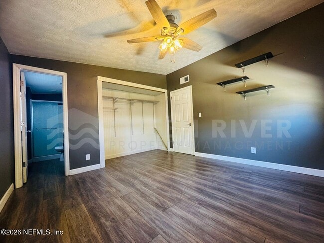 Building Photo - 246 Sara Dr