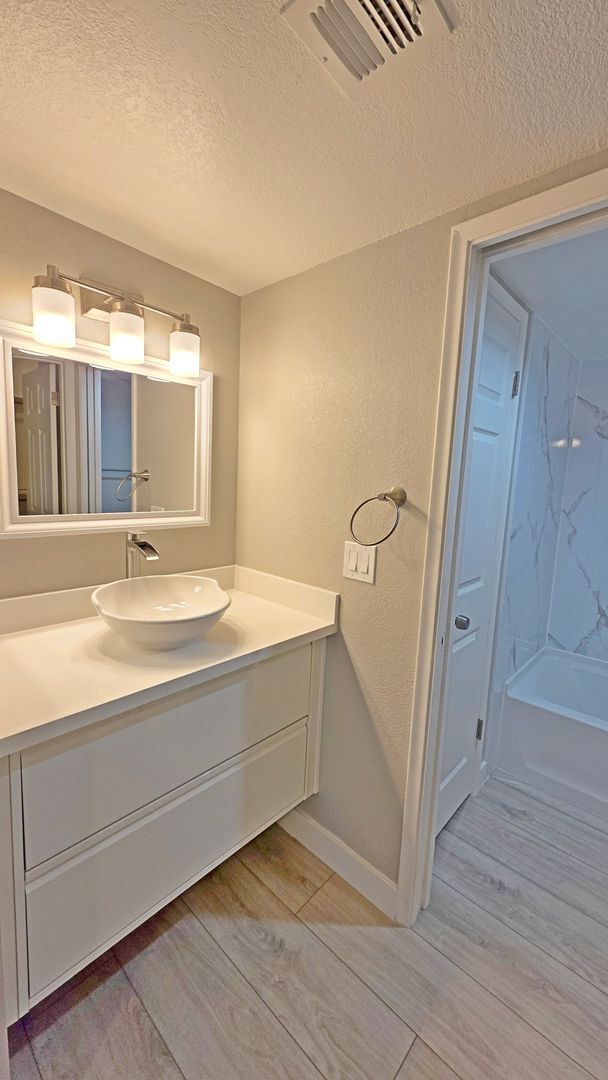 Building Photo - BRAND NEW RENOVATION La Tierra 2 Bedroom 2 Bathroom Condo