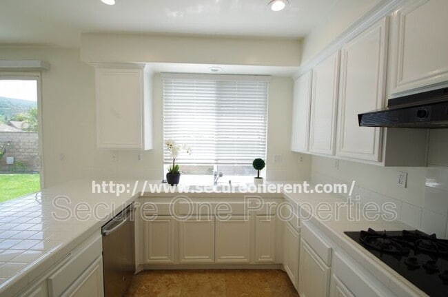 Building Photo - 2836 Limestone Dr