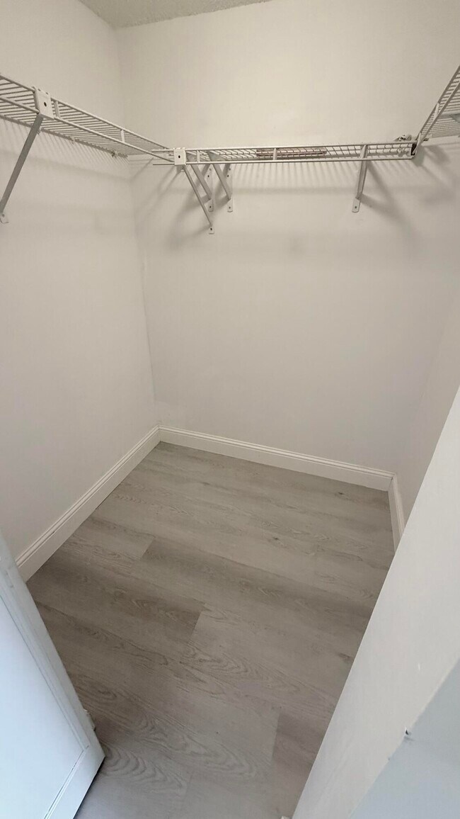 Building Photo - 2828 Casita Way