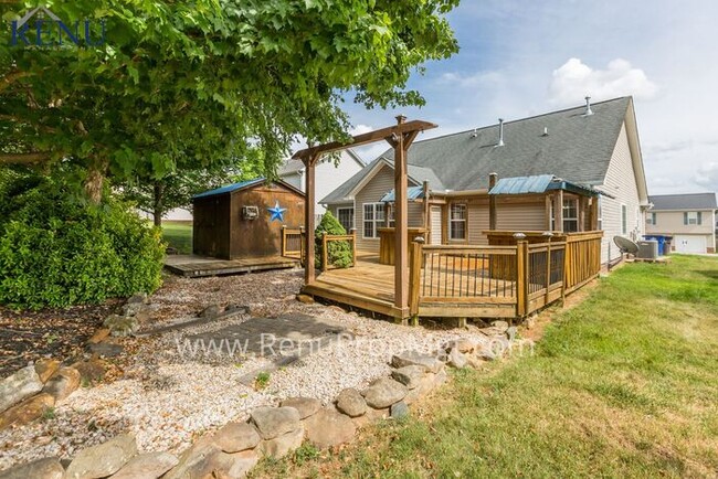 Building Photo - AVAILABLE NOW!! MOVE-IN SPECIAL!: 50% OFF ...
