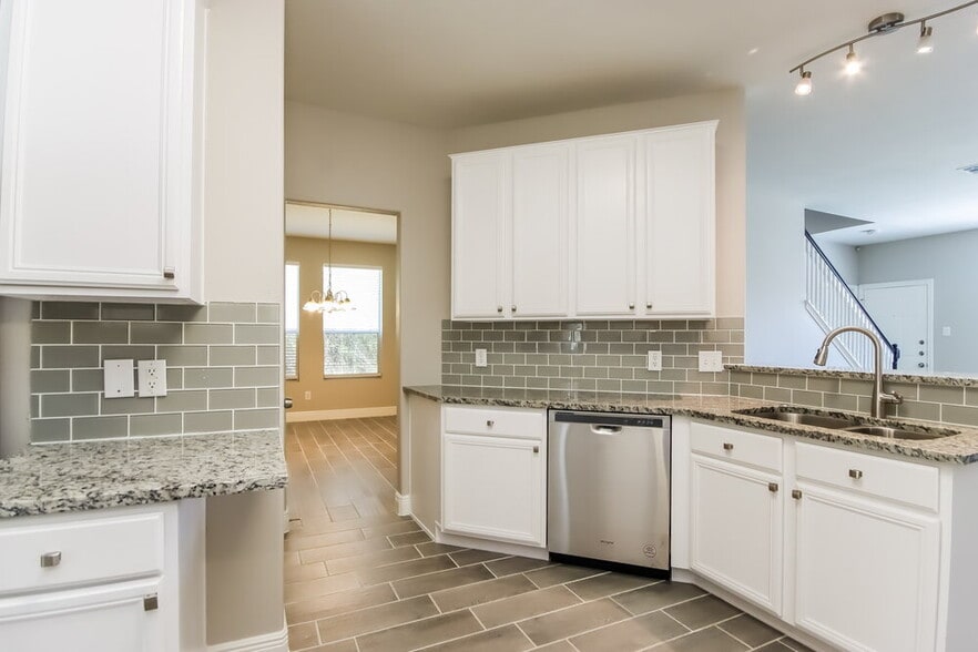 Building Photo - 22538 High Point Pines Dr