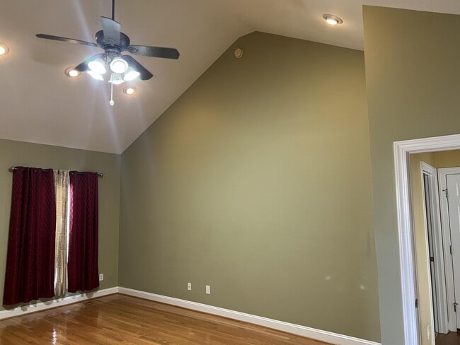 Building Photo - 101 Bellechasse Way