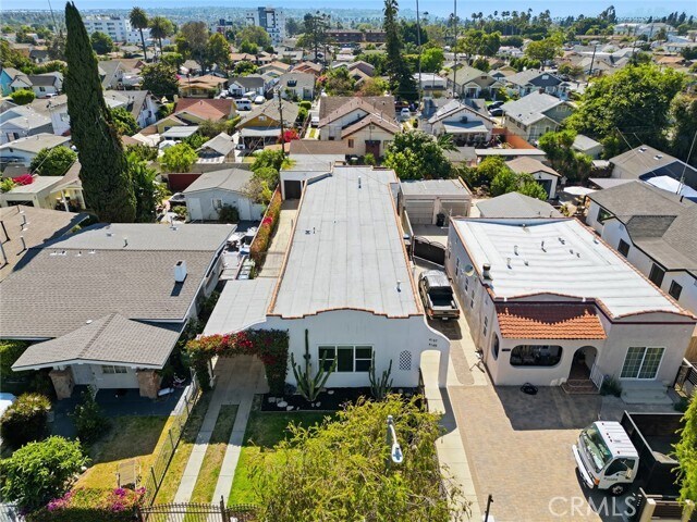 Building Photo - 4167 Denker Ave