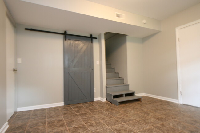 Building Photo - 3126 Las Animas Ave NW