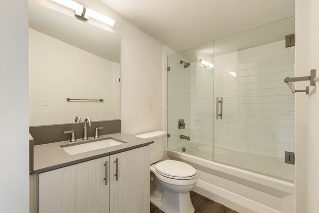 Building Photo - Modern Apartments in Prime Queen Anne Loca...
