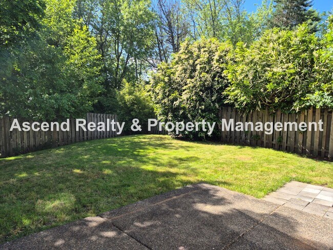 Building Photo - Available NOW! 1 Small Pet OK, Great Bethany Neighborhood, Fenced Yard, New Interior Paint/Dishwa...