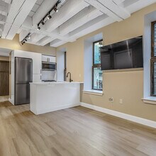 Building Photo - Flats on Broad