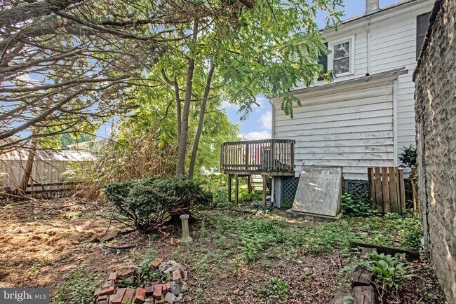 Building Photo - 508 Cording Ave