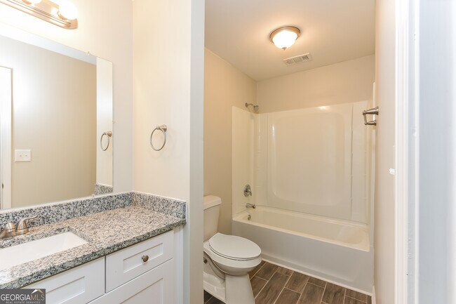 Building Photo - 110 Fairfield Dr