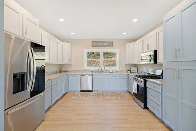 Building Photo - 43 Mcilwee Ln