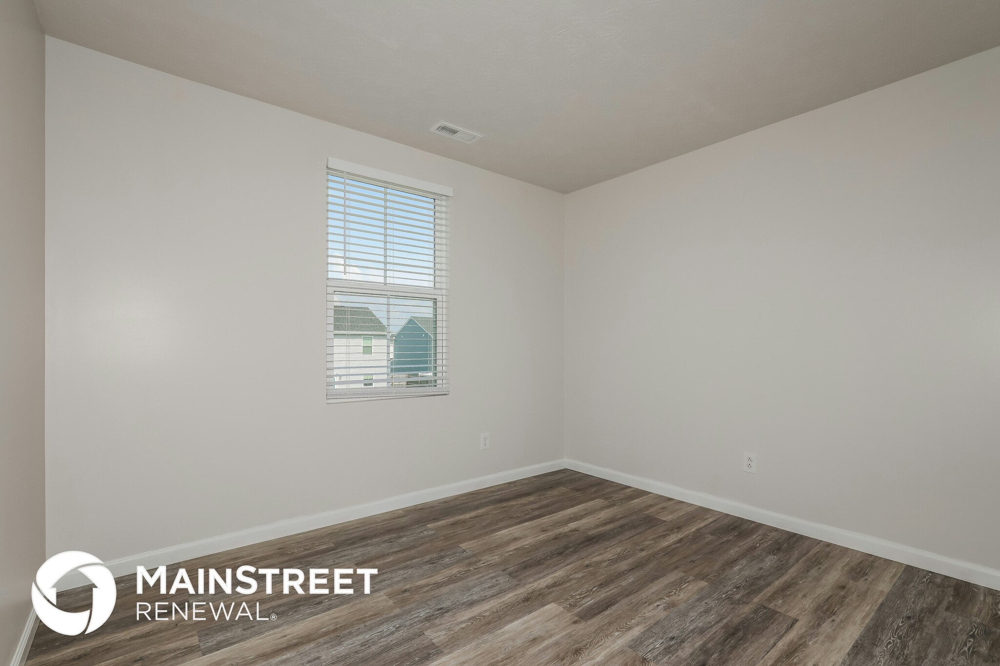 Building Photo - 13857 N Mardenis Dr W