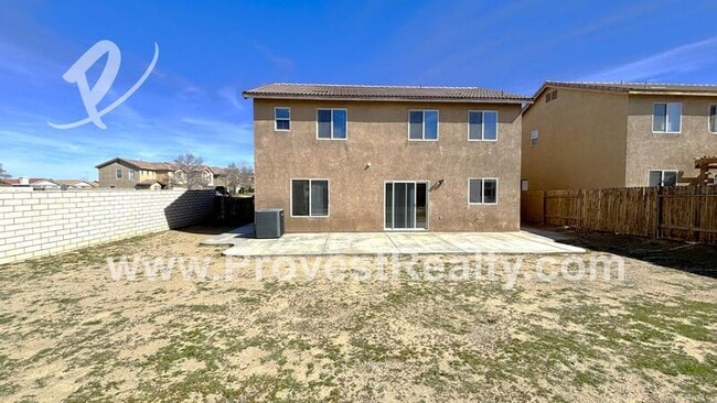 Building Photo - 15142 Foal Ct