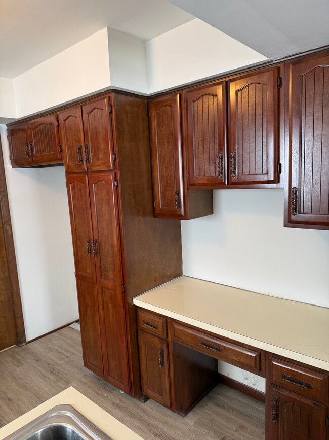 Building Photo - 6727 Parkland