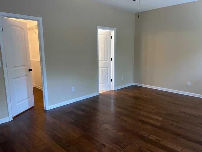 Building Photo - 172 Kline St NW