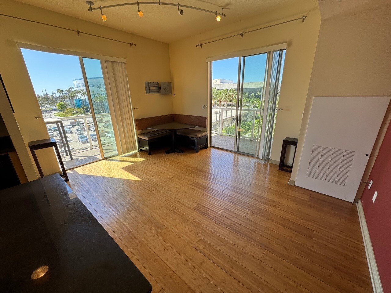 Building Photo - 488 E Ocean Blvd