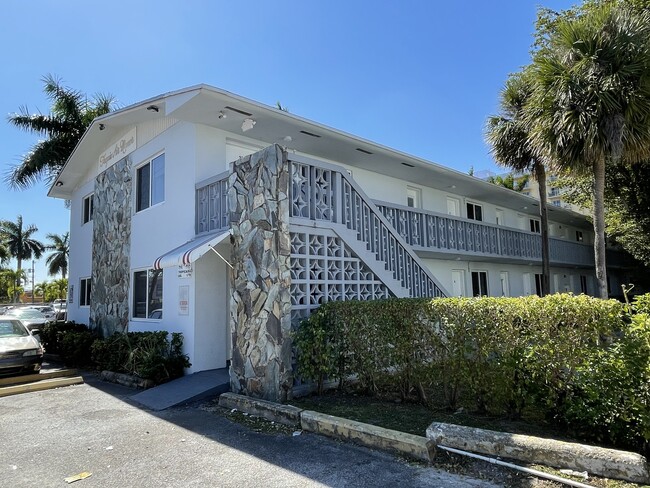 Udpated & Spacious 2/1 in the heart of Miami! - 890 NW 45th Ave