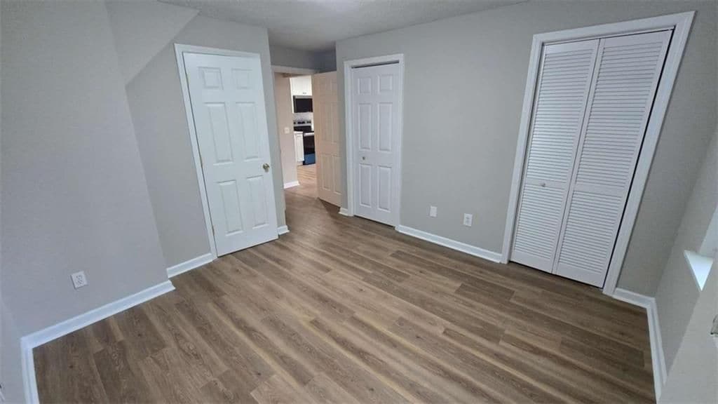 Building Photo - 3025 Mangum Dr