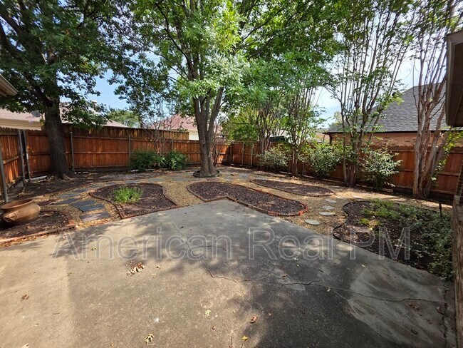 Building Photo - 1209 Shadow Lakes Blvd