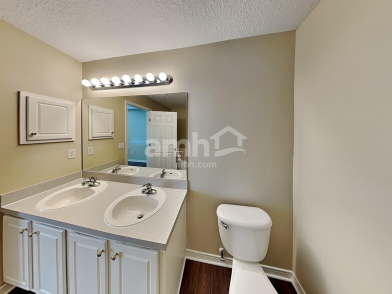 Building Photo - 2671 Fernleaf Dr