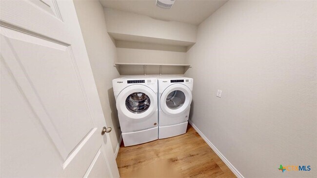 Building Photo - 1928 Rosson St