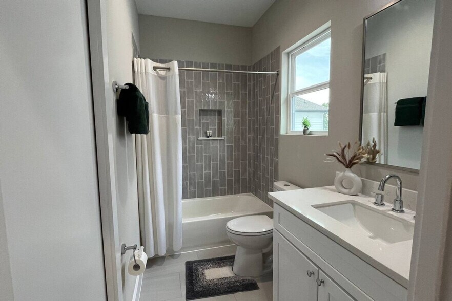 Building Photo - 3208 Bostic St