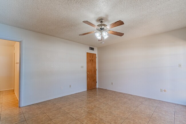 Building Photo - 2650 S Los Amigos Dr